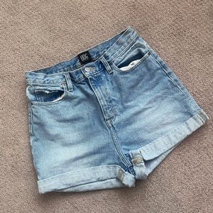 BDG Mom High Rise Shorts